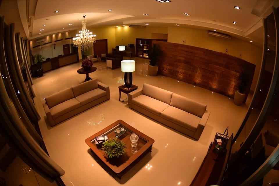  Caleche Park Hotel