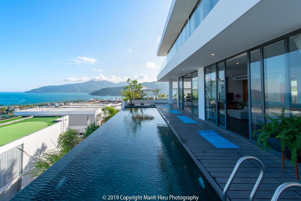 có hồ bơi Ocean Front Nha Trang