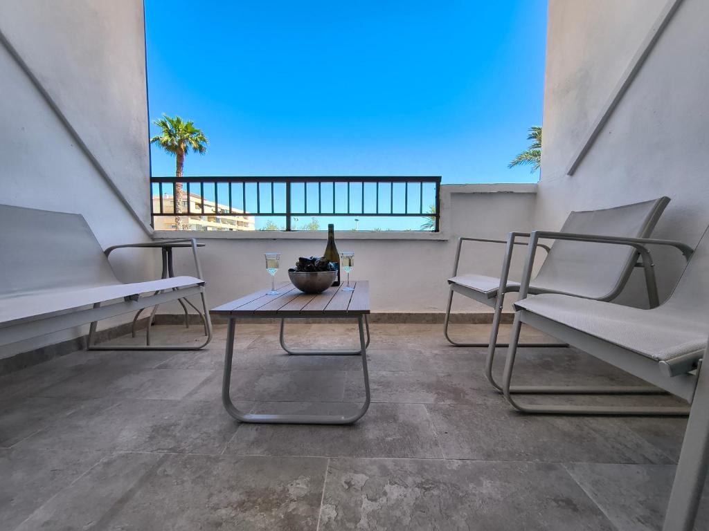 Miramar Sea View Studio