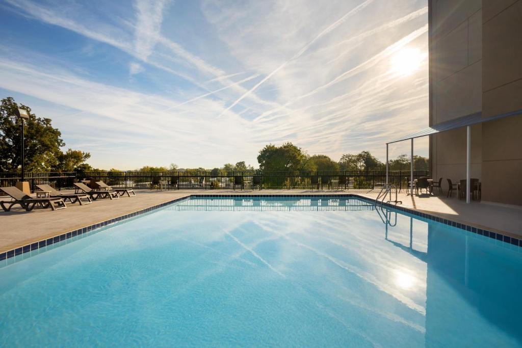 Comfort Inn & Suites Presidential photo