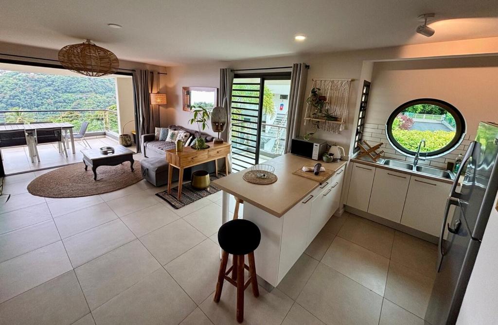 Cocoon - Awesome view, cosy 1bdroom AC with pool - photo 12 - Tahiti, Polynésie