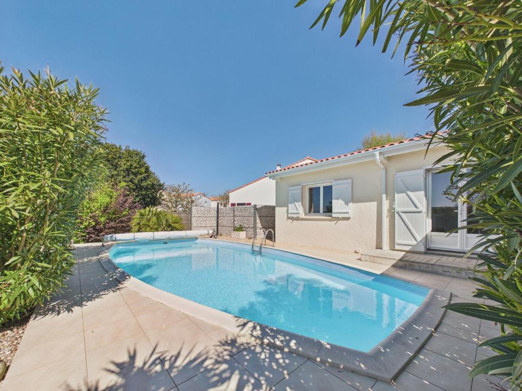 Piscine, jardin et barbecue, maison pour 8