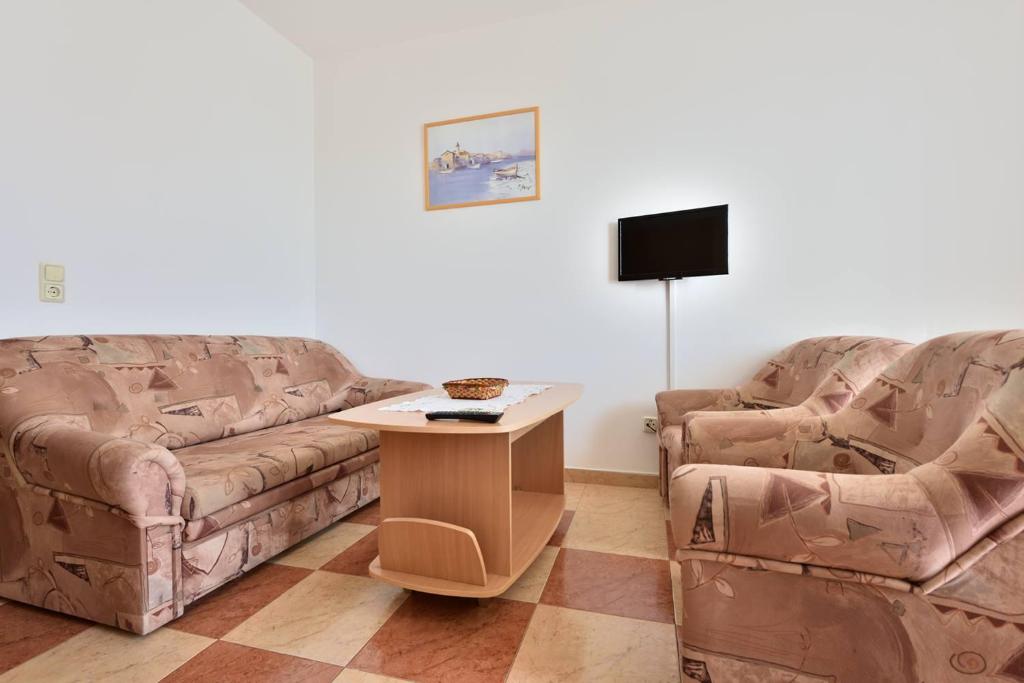 Holiday apartment Vesna 2 with terrace