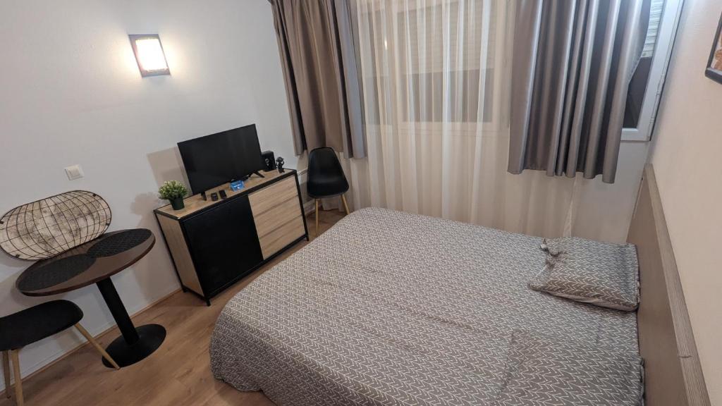 TV i/ili multimedijalni sistem u objektu Pau'Ze