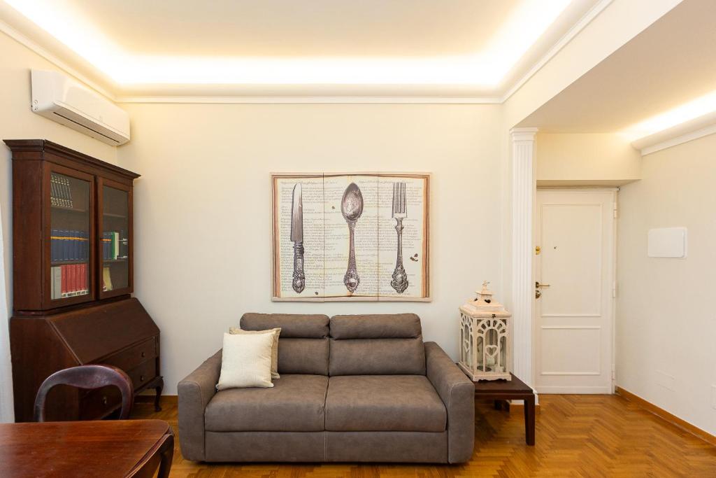 Alberico II Apartment by Rental in Rome