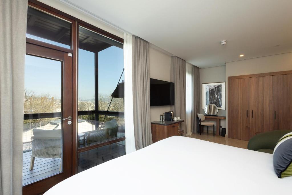 Hotel Miramar Barcelona GL - LVX Preferred Hotels & Resorts - Newly Renovated - Two-Bedroom Suite