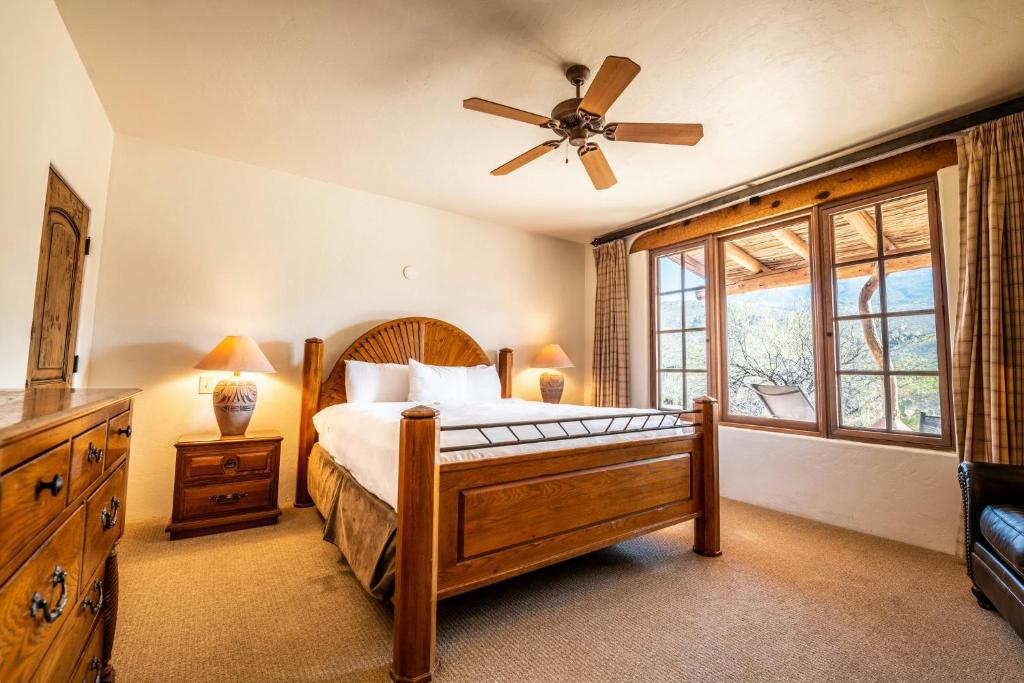 Tanque Verde Guest Ranch - 