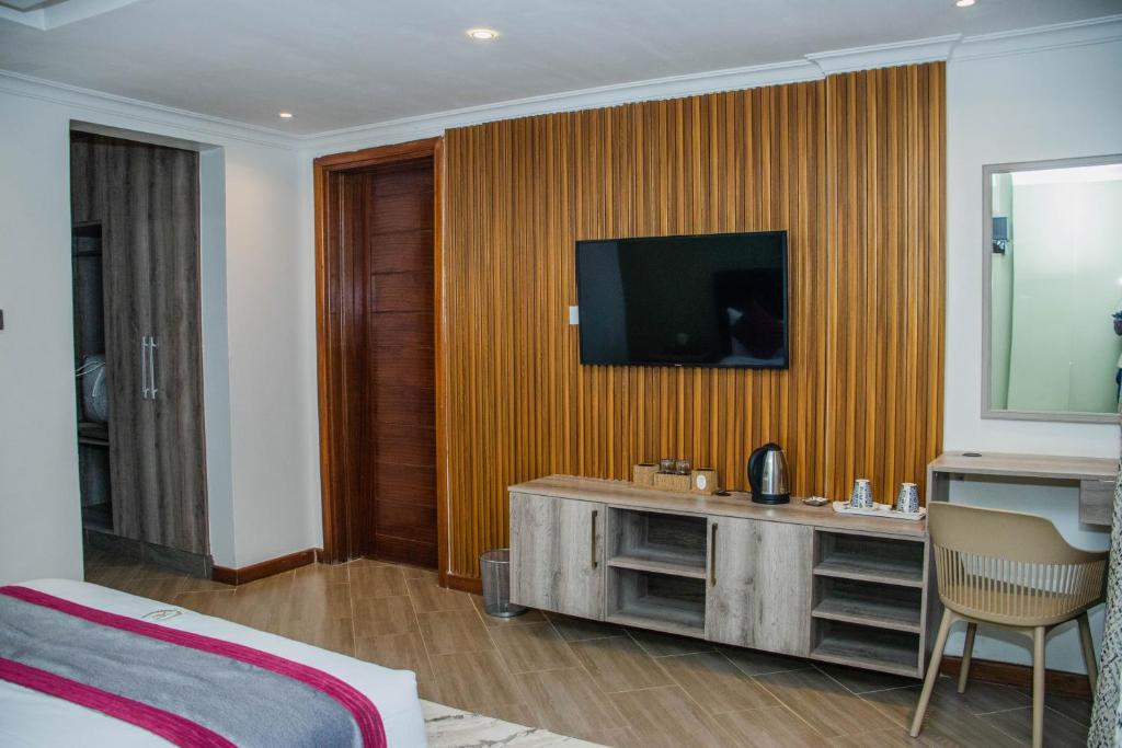 Desert Rose Resort Kisumu - Family Double Room