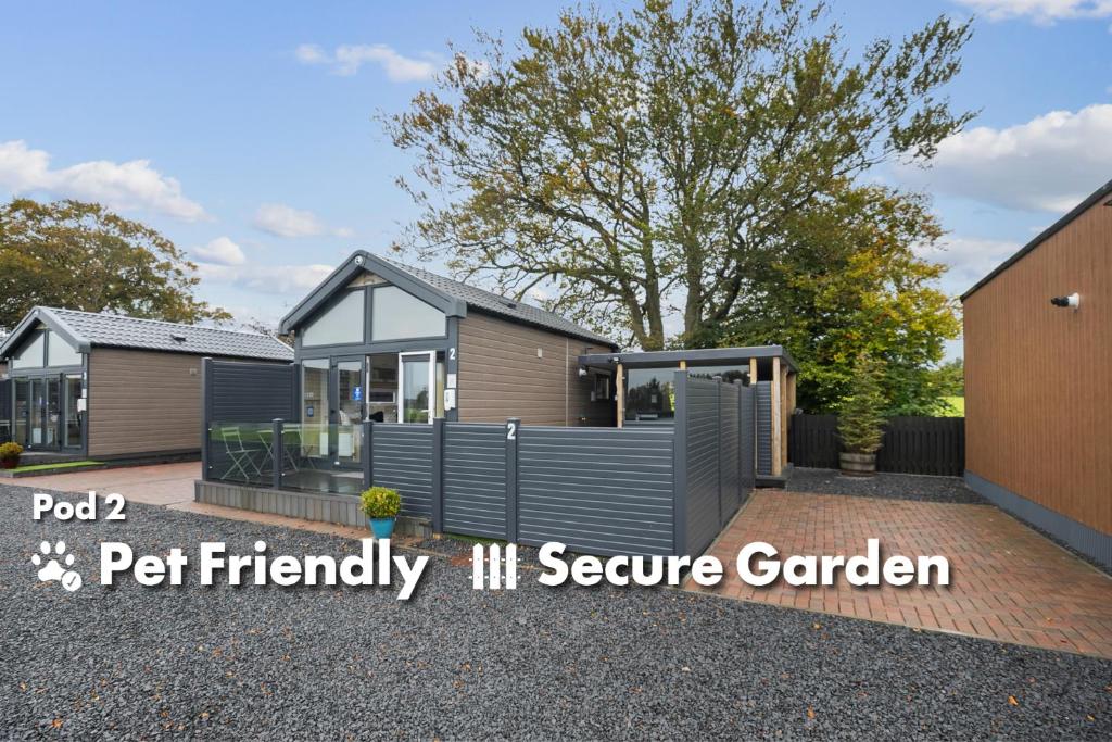 Arranview Lochside Pods & Lodges all with private Hot-tubs - 