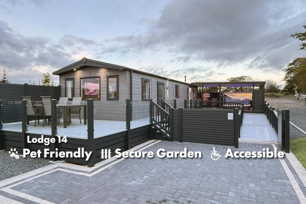 Arranview Lochside Pods & Lodges all with private Hot-tubs - 