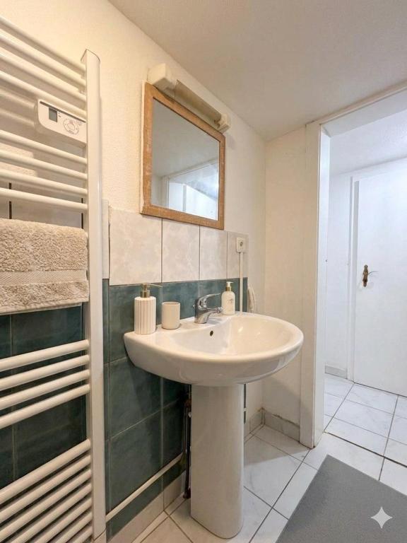 Studio Maison de Maître, Parking sur Place privé Free, MULHOUSE CENTRE – photo 9