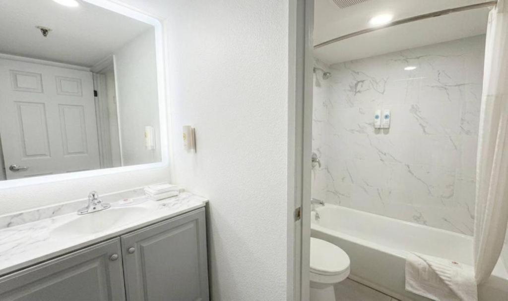 Comfort Inn Sea World Area photo