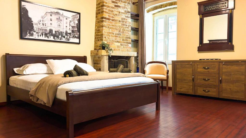 Casa Di Peve Corfu Old Town Historic Venetian Apt