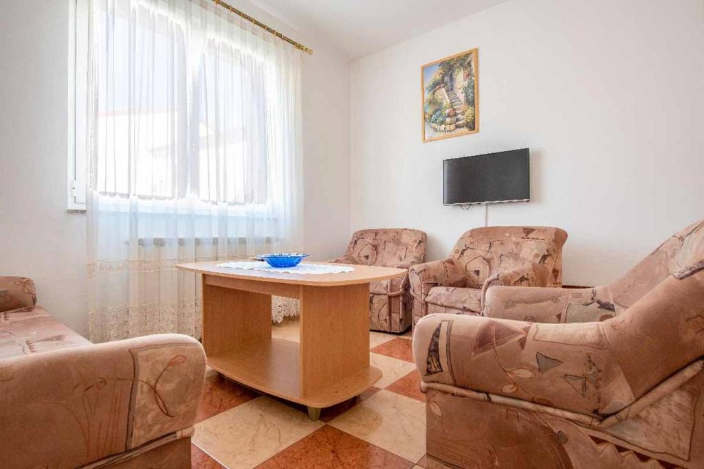 Apartment Vesna 3 with terrace