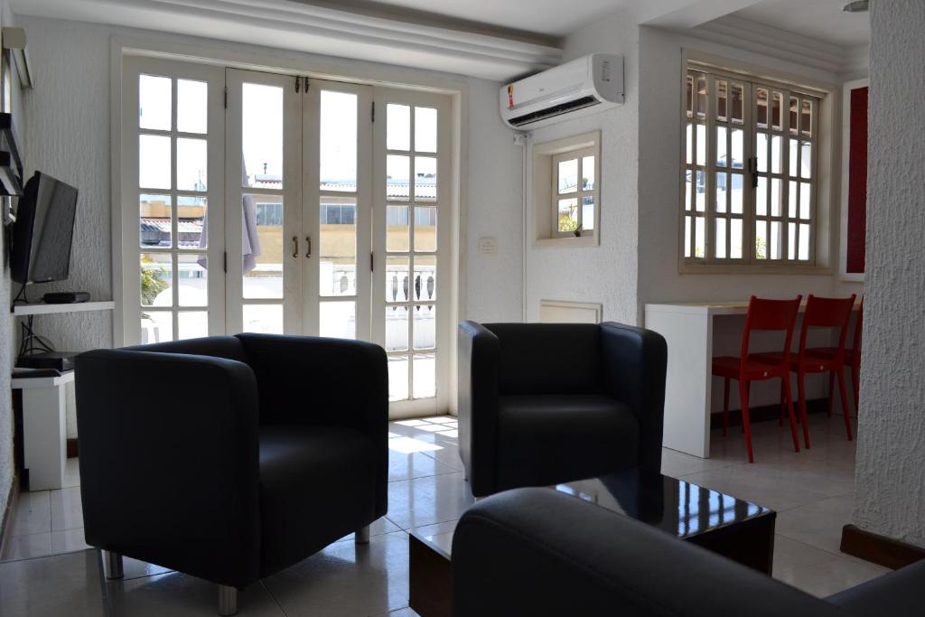  Roxy Apartments