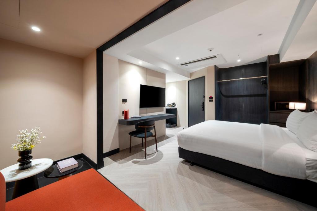 لابی و فضای عمومی CMYK Boutique Hotel - تصویر ۵