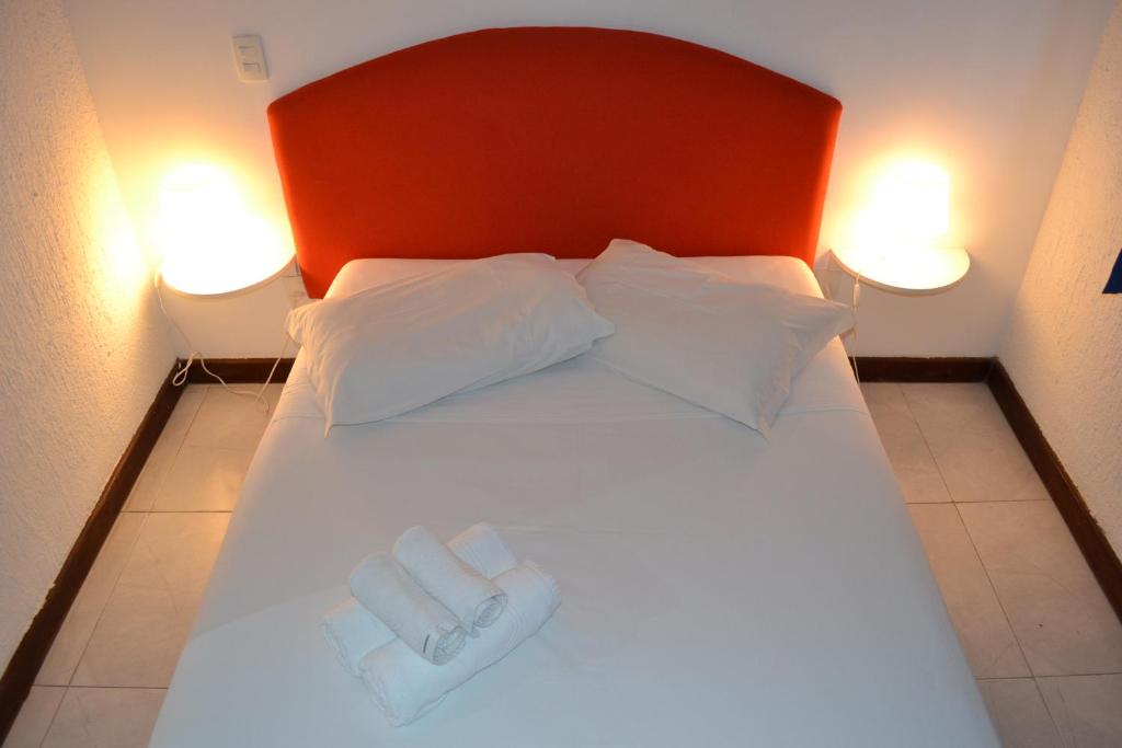  Roxy Apartments