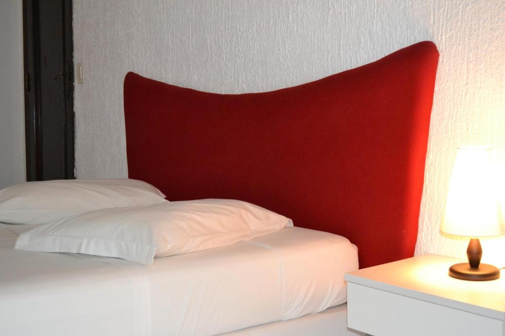 Roxy Apartments
