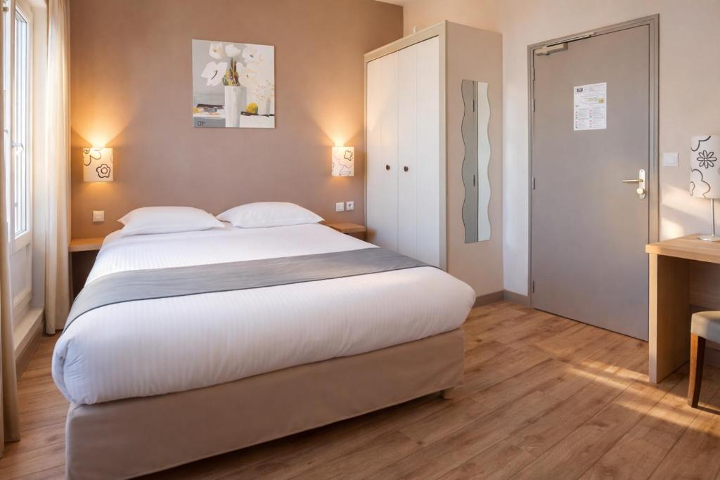 LOGIS Hotel Majestic Chatelaillon Plage - La Rochelle - Comfort Triple Room