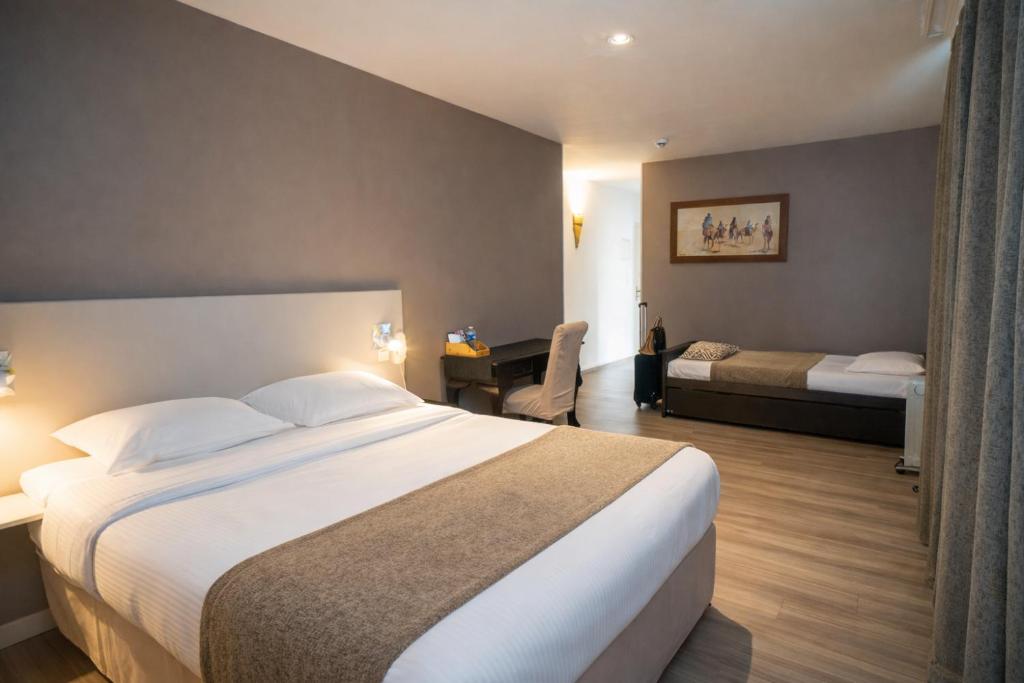 LOGIS Hotel Majestic Chatelaillon Plage - La Rochelle - Family Room