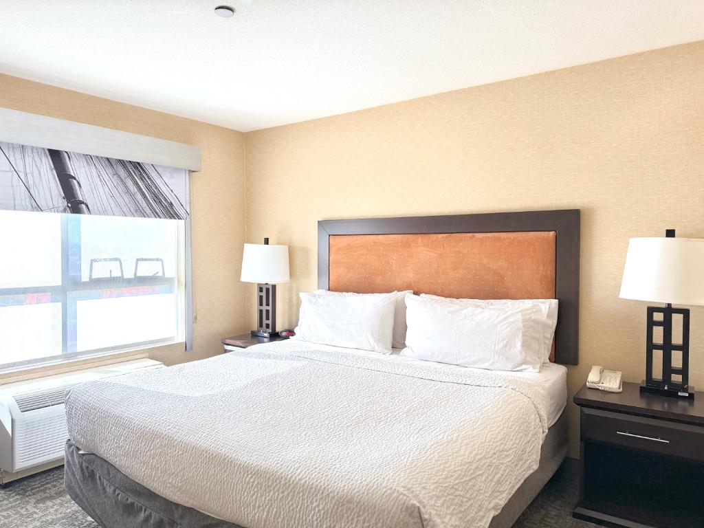 Holiday Inn Express & Suites Riverport Richmond by IHG photo