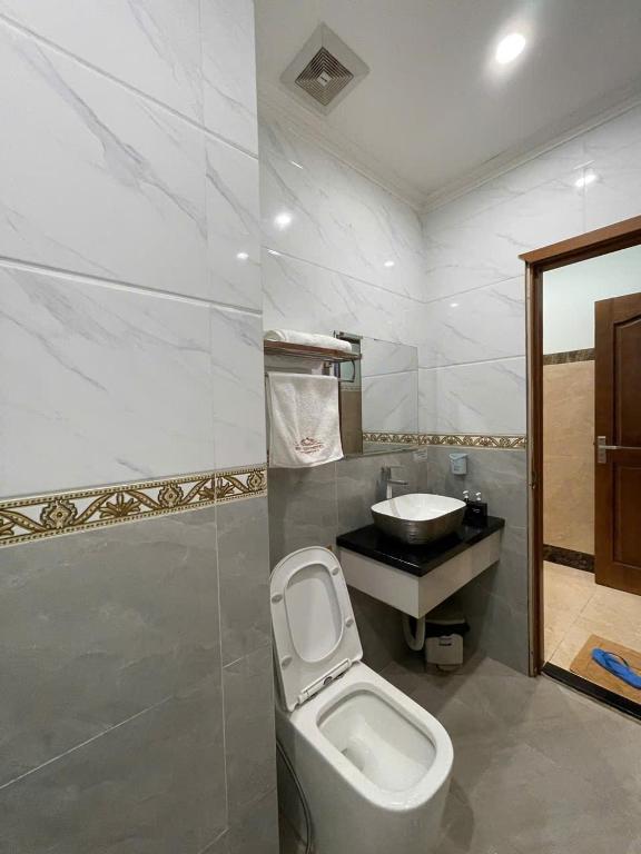 Minh Anh Hotel - Quarto Quádruplo