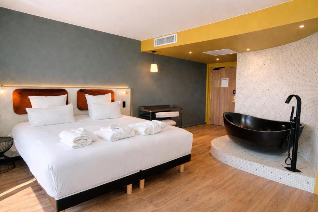 Campanile PRIME - Smart Lyon Chaponost - Junior King Suite Met Slaapbank