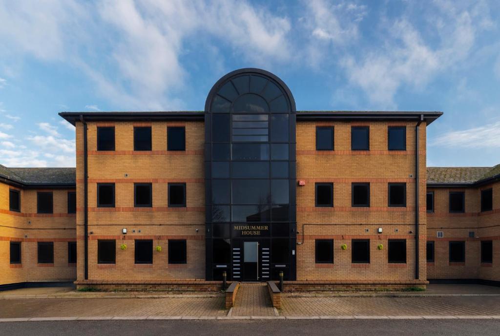 Affordable Serviced Apartment Perfect for Contractors in PE1 Short & Long Term Stays - Free WIFI - Free Parking - With Sofa Bed - Full Kitchen - Apartamento De Un Dormitorio