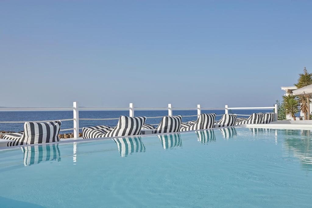 Bazén v ubytování Notos Therme and Spa nebo v jeho okolí