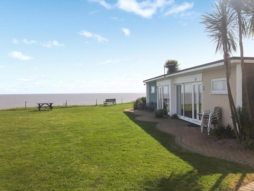 a house with a view of the ocean at No 1 Hickling Chalet - Uk51726 in Scratby