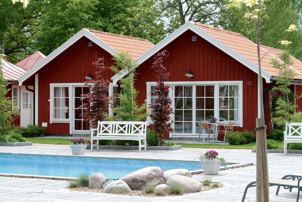 Bazén v ubytování Gränsö Slott Hotel & Spa nebo v jeho okolí