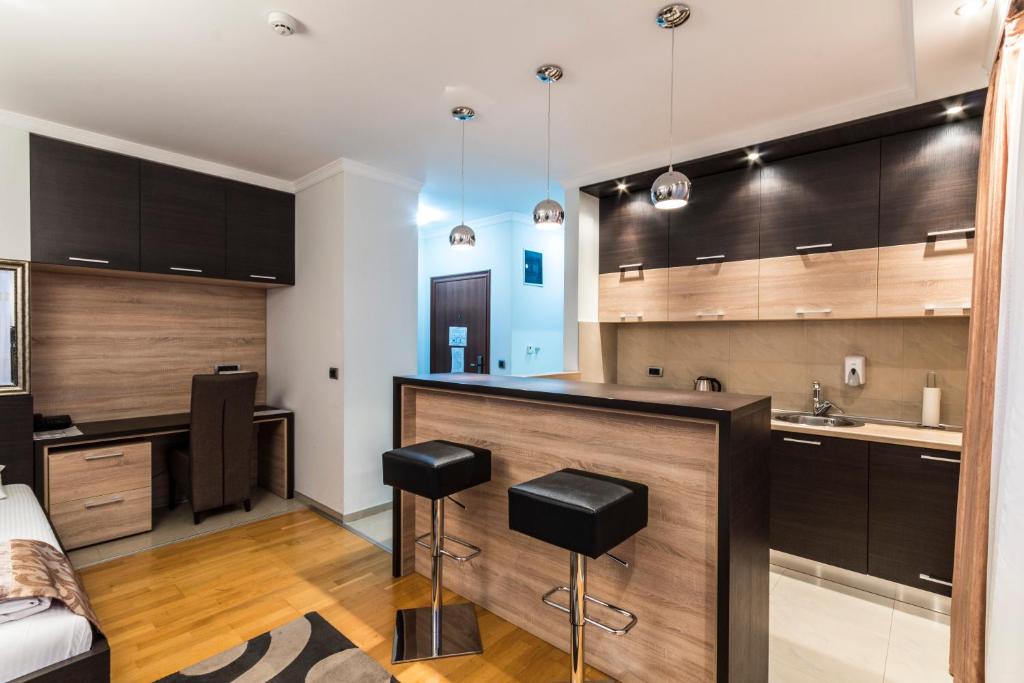 Apart K Apartments & Rooms - 阳台工作室