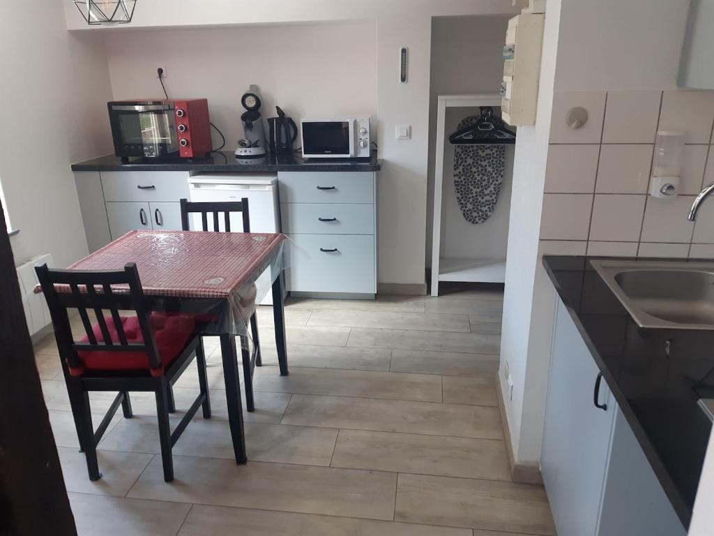 charmant studio lumineux situé au centre ville – photo 11