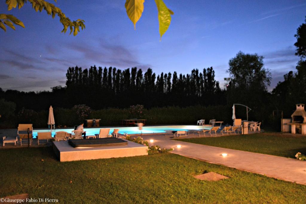 The swimming pool at or close to Bed & Breakfast Case Osti
