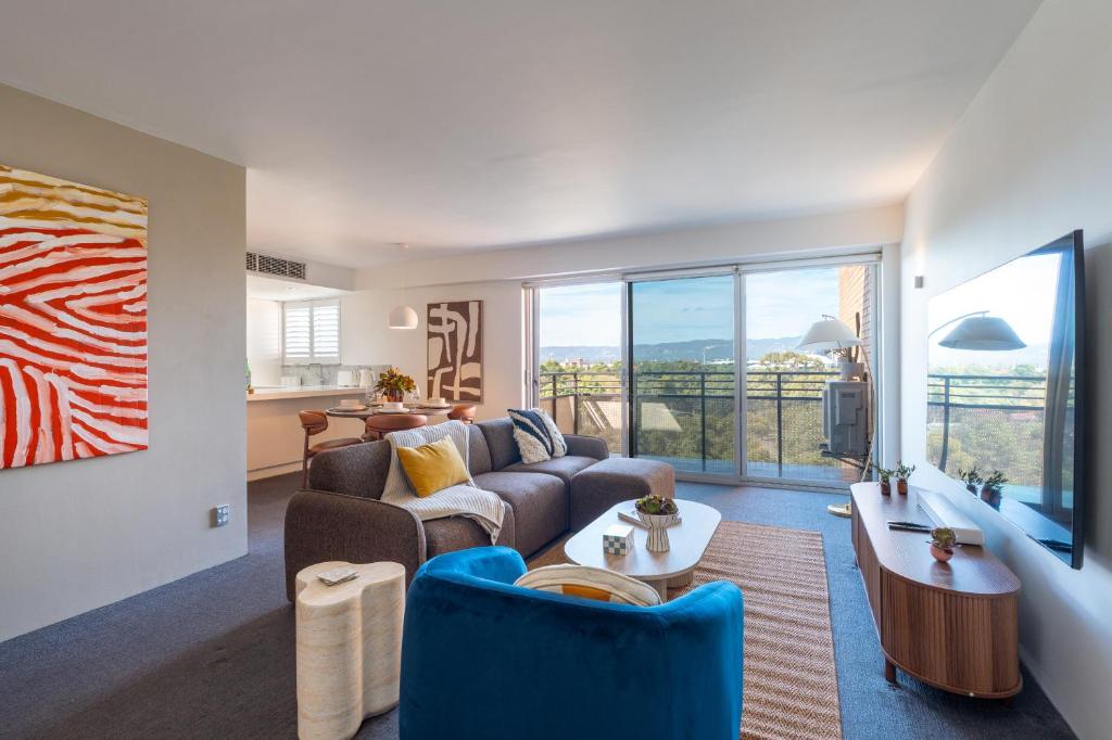 Premium top-floor apartment with stunning views, North Adelaide ...