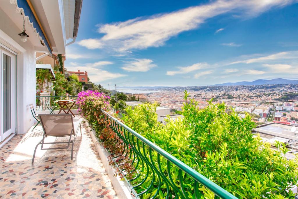 Villa with amazing view in a perfect location