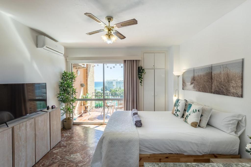 AA Guest - The Golden Sea Views Eco Apartment