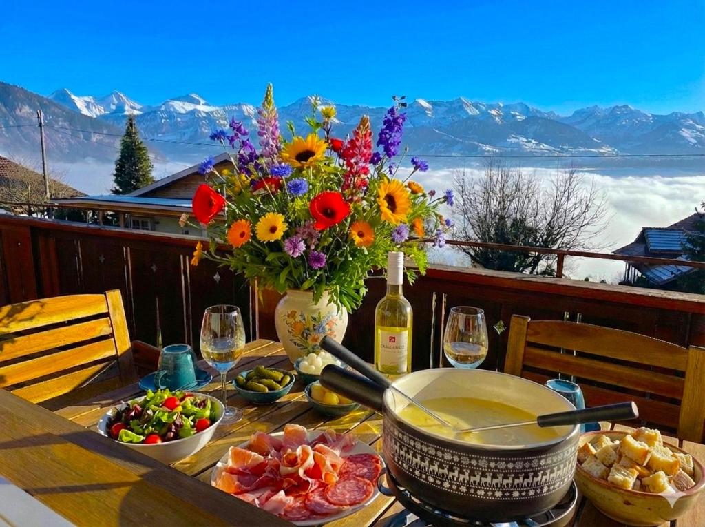 Flower Raclette Concierge, Lake Thun/Alps Scenic Views by SwissHut, Sigriswil (updated ...