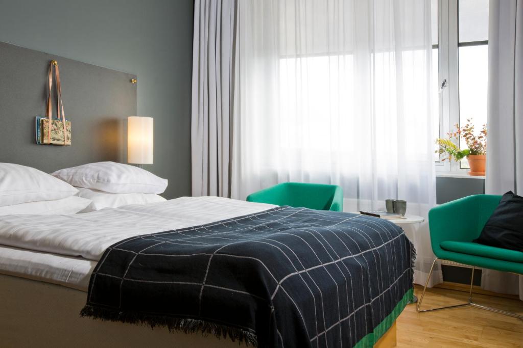 Postel nebo postele na pokoji v ubytování Mornington Hotel Bromma
