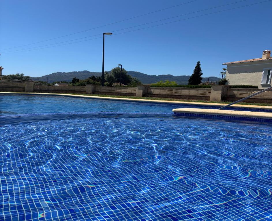 Apartamento en DENIA con 3 habitaciones dobles y piscina a 150 metros de la Playa Les Deveses