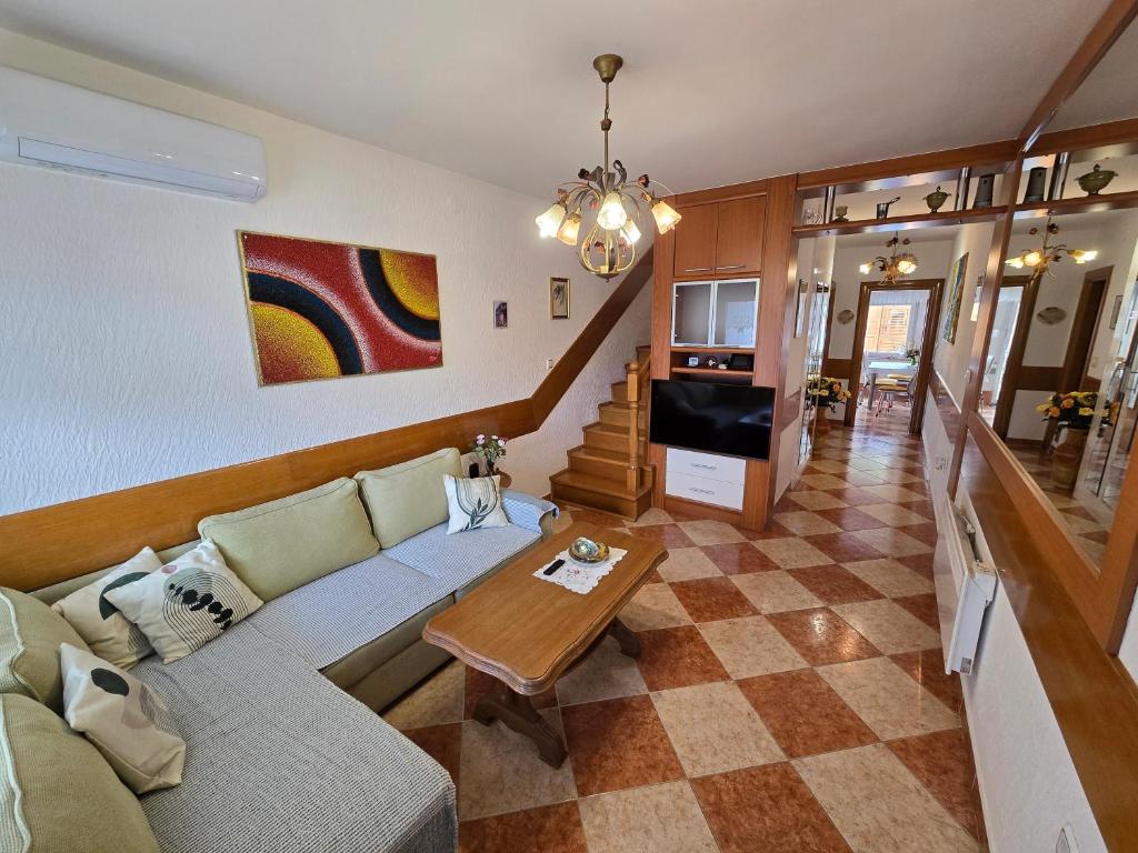 Chico residence, Dramalj