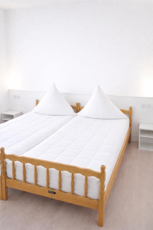 Hotel Konty Self-Service - One-Bedroom Apartment With Terrace