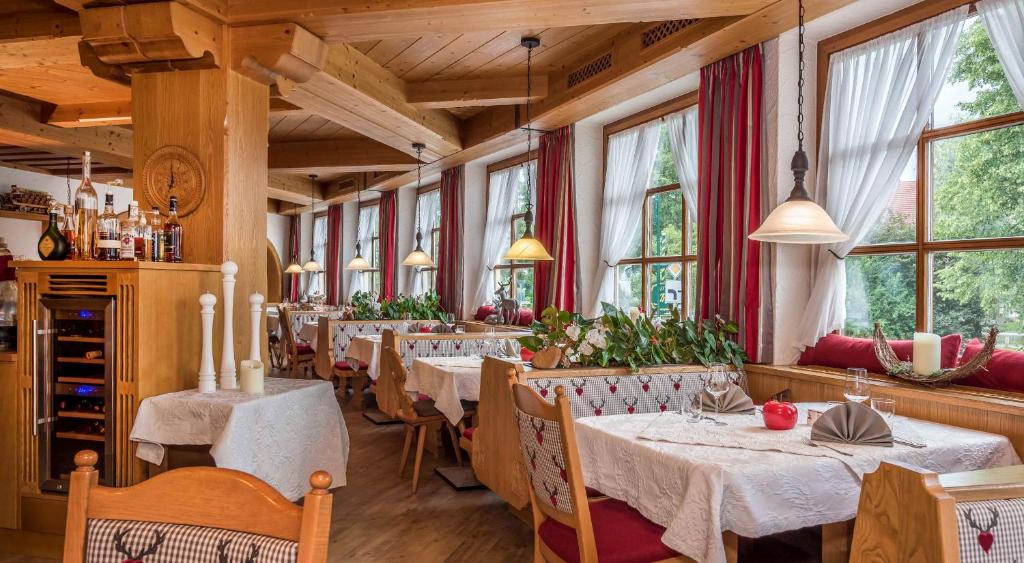 Restaurace v ubytování Hotel Mutz Garni