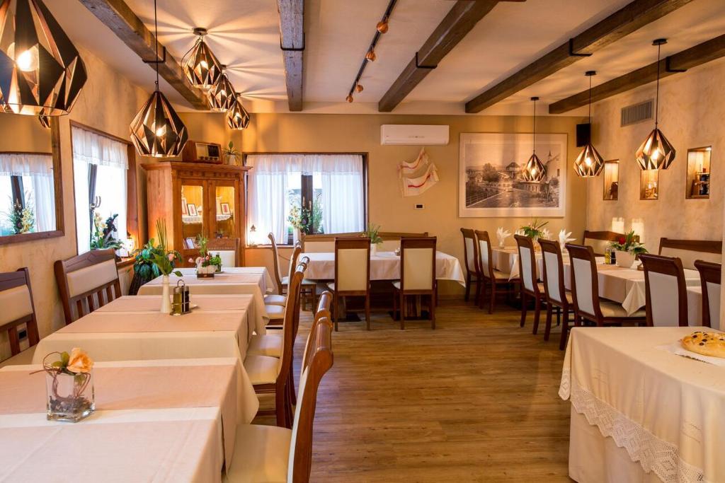 Restaurace v ubytování Gostilna Müller