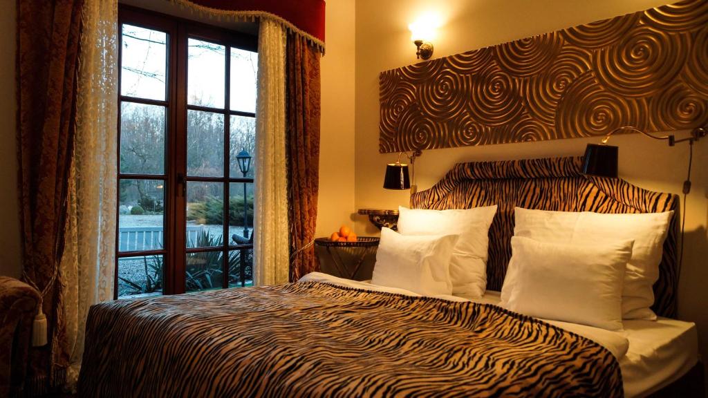 Dwór Giemzów Hotel - Autostrada A1 - Resim 10