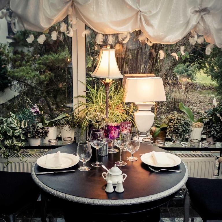 Dwór Giemzów Hotel - Autostrada A1 - Resim 37