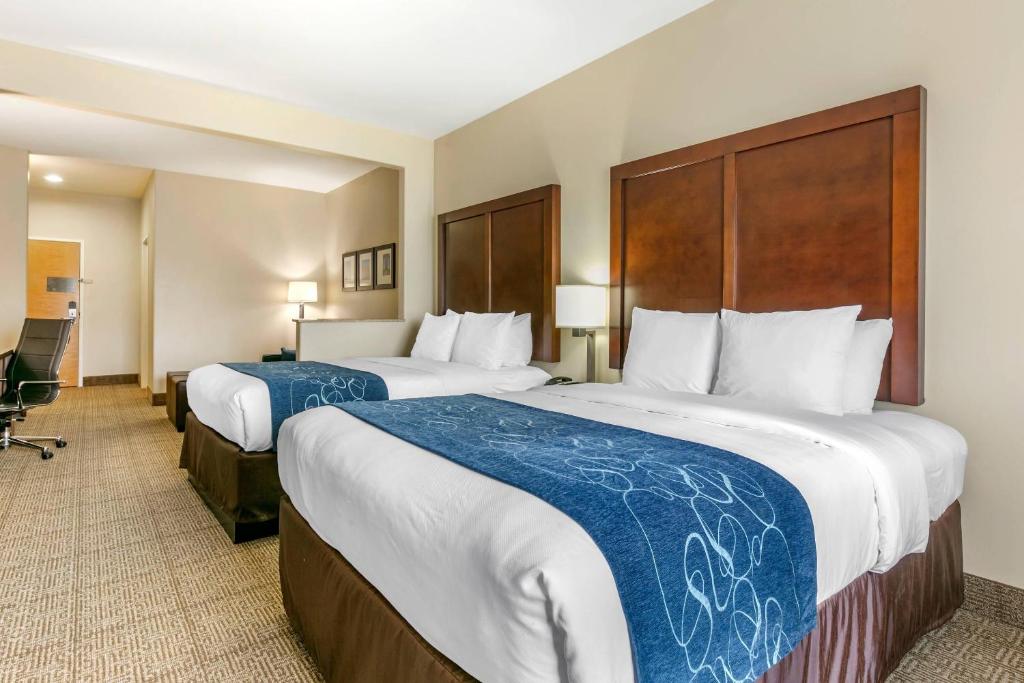 Comfort Suites Batesville photo