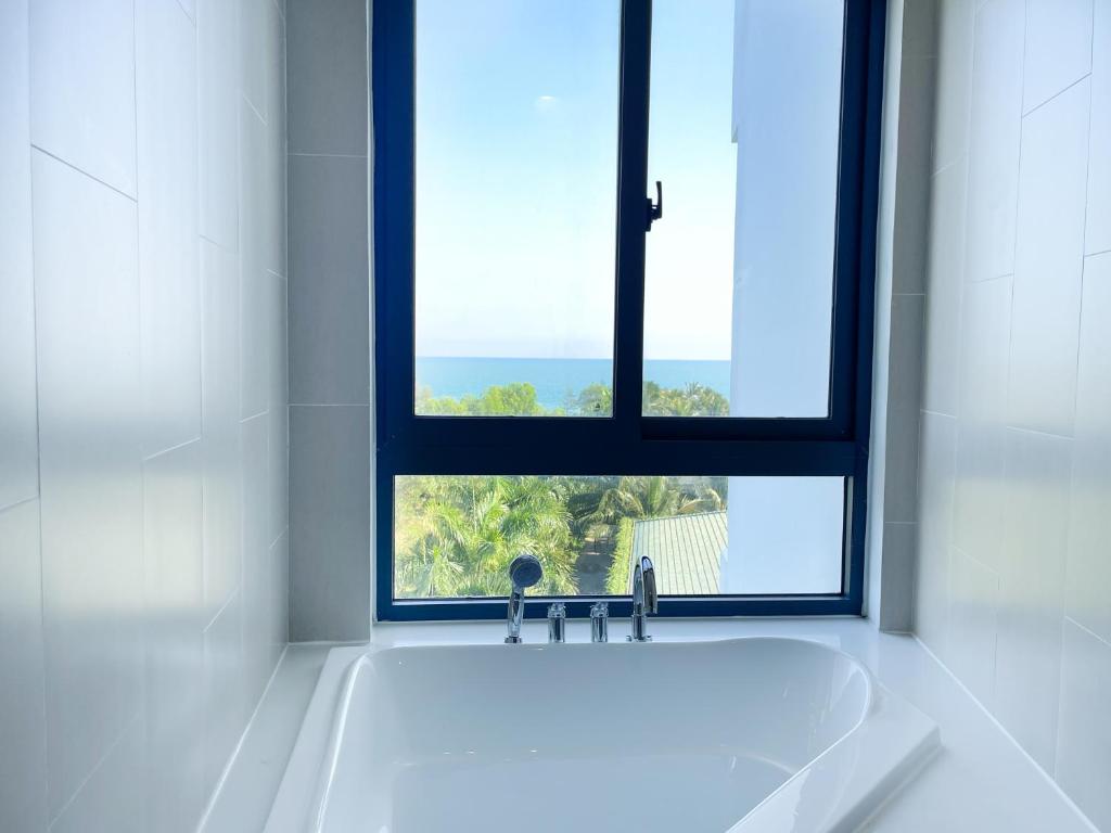 Family Suite Ocean & Garden View 2 Bedroom