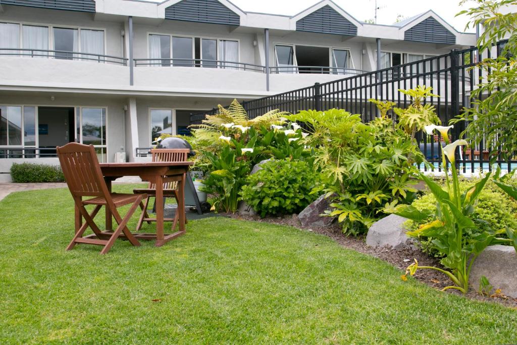Zahrada ubytování Anchorage Resort Taupo NZ