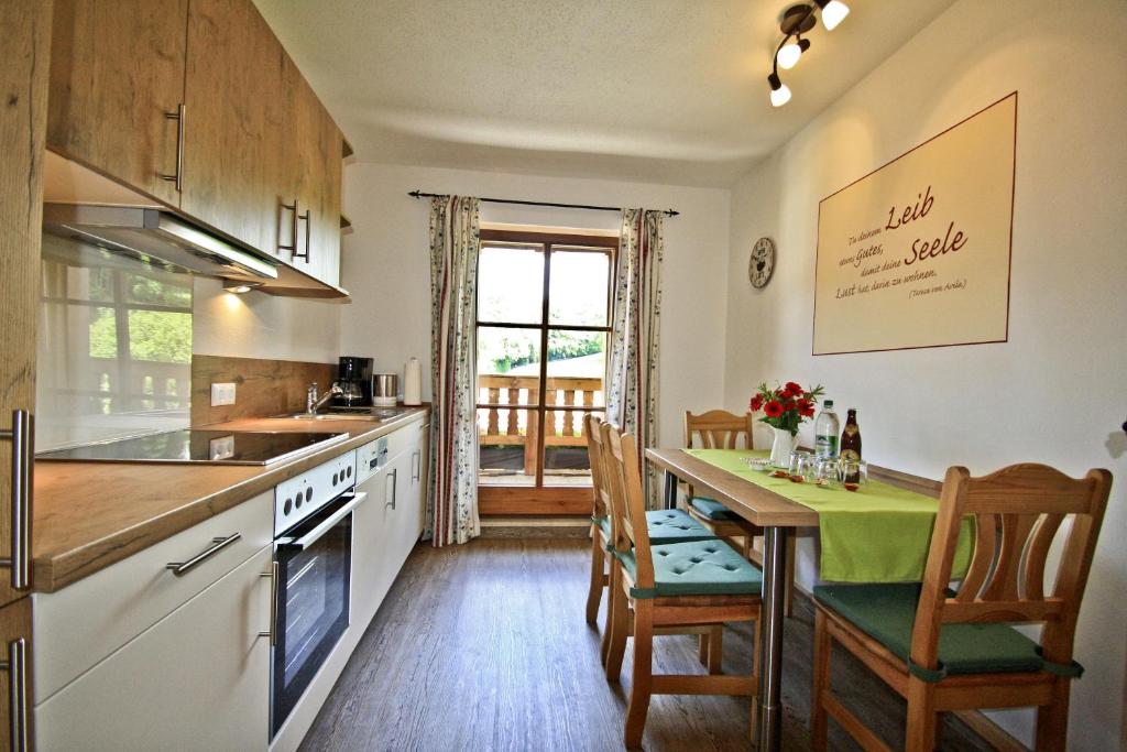 Stöcklhof - Two-Bedroom Apartment With Balcony